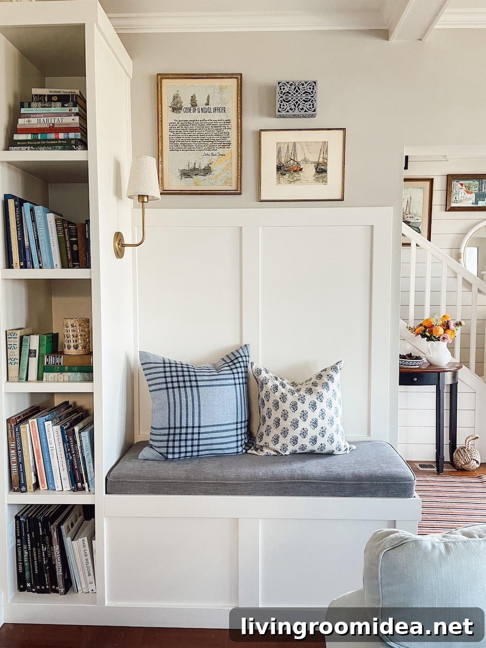 Small entry and living room. 
