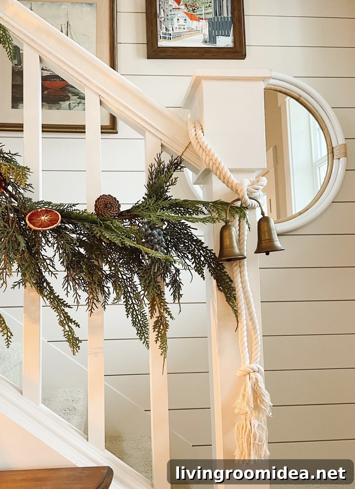 Make Christmas Garland Look Full and Festive + 25 Creative Ideas 8 Nautical rope for Christmas decor with fringe and knots