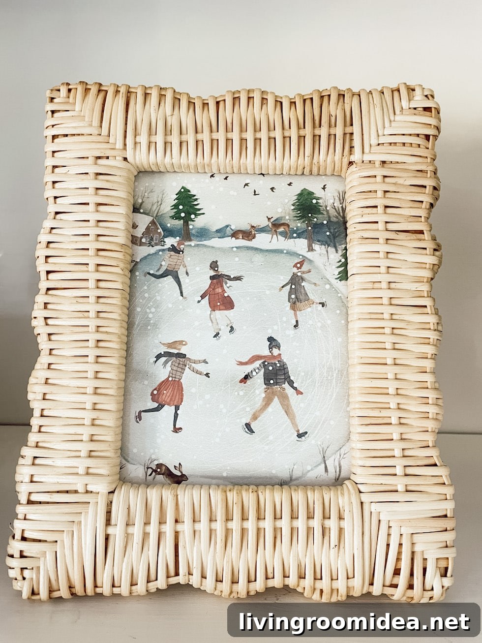 Early Winter Cottage Bedroom Tour with Printable Seasonal Art 5 img 149401 4