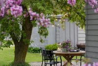 5 Inviting Outdoor Spaces for Relaxing Sunday Walks and Scrolls