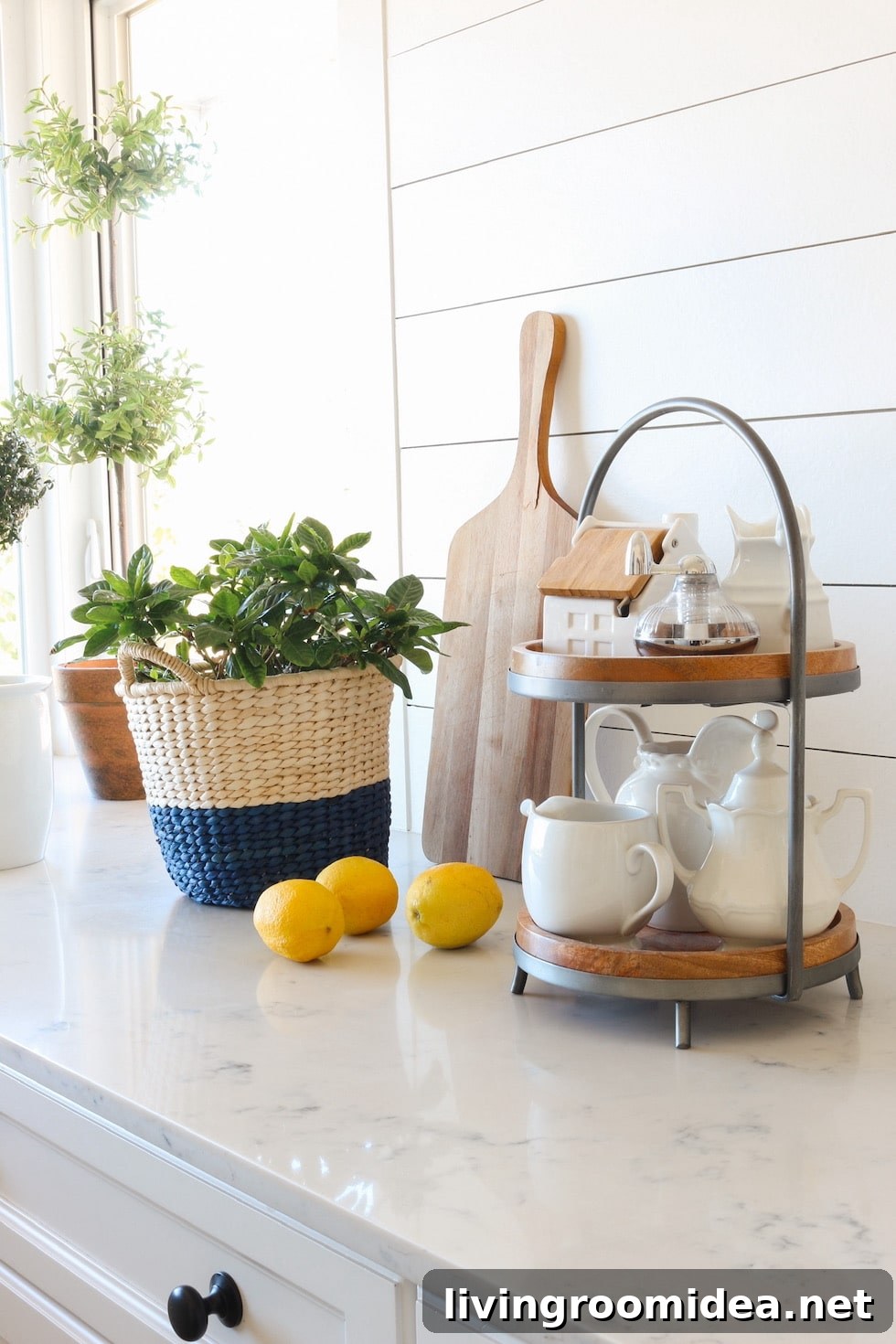 16 Coastal Grandmother Decorating Ideas for a Fresh Summer Home 8 Decorate your home for summer with these coastal grandmother style ideas