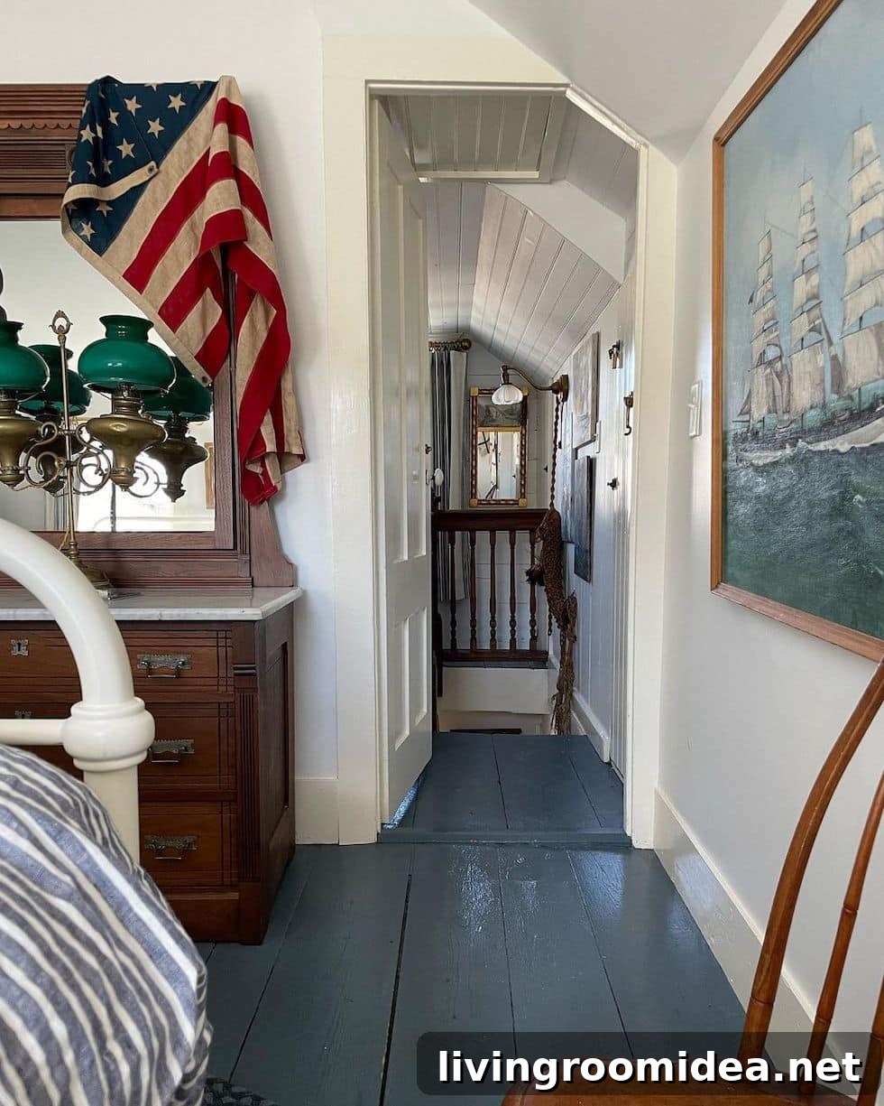Patriotic Decor for Memorial Day Weekend: Sunday Strolls & Finds 7 See some inspiring patriotic decor in today's Strolls and Scrolls!