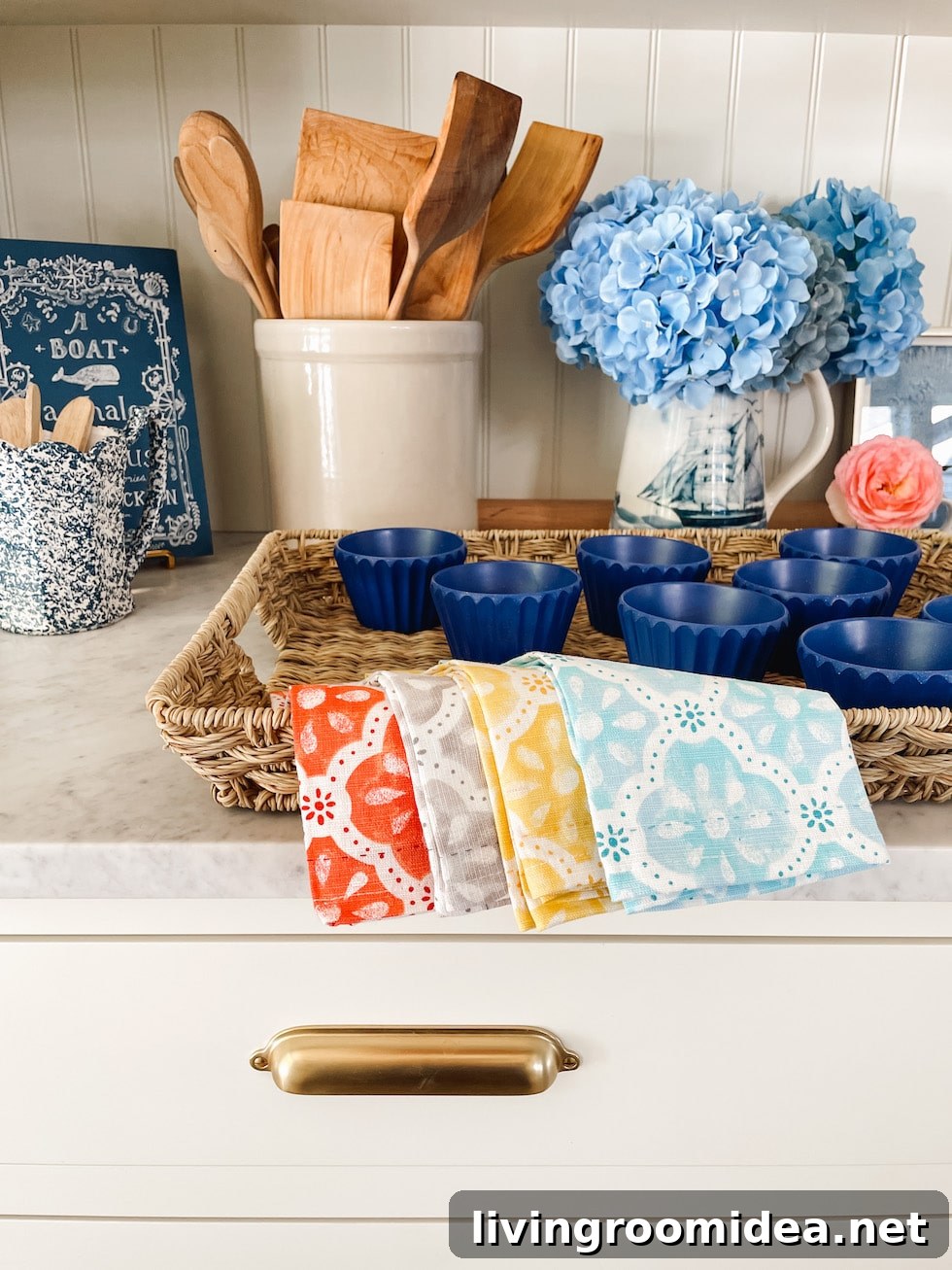 Summer ice cream party -- 10 versatile items for serving and decorating 