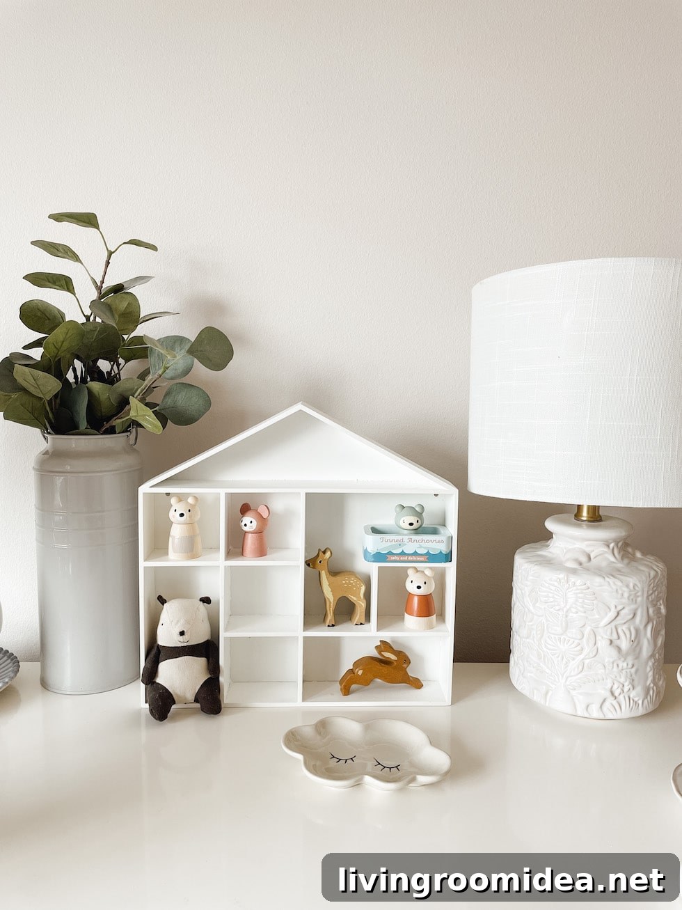 Kitchen Cabinets Unveiled: Styling Ideas for Glass-Front Cabinets 3 Baby announcement