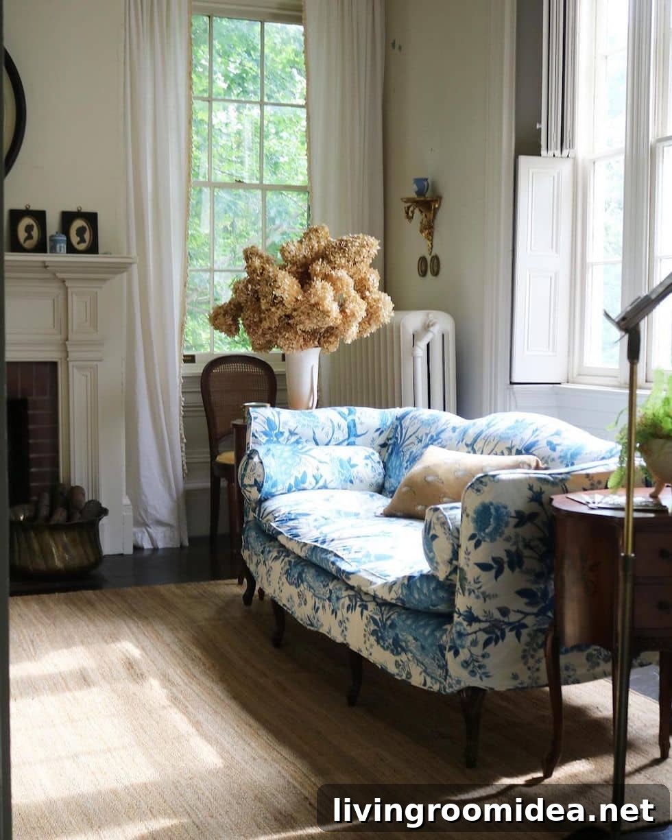 Blue and white rooms: My Sunday Scrolls and Strolls inspiration rooms!