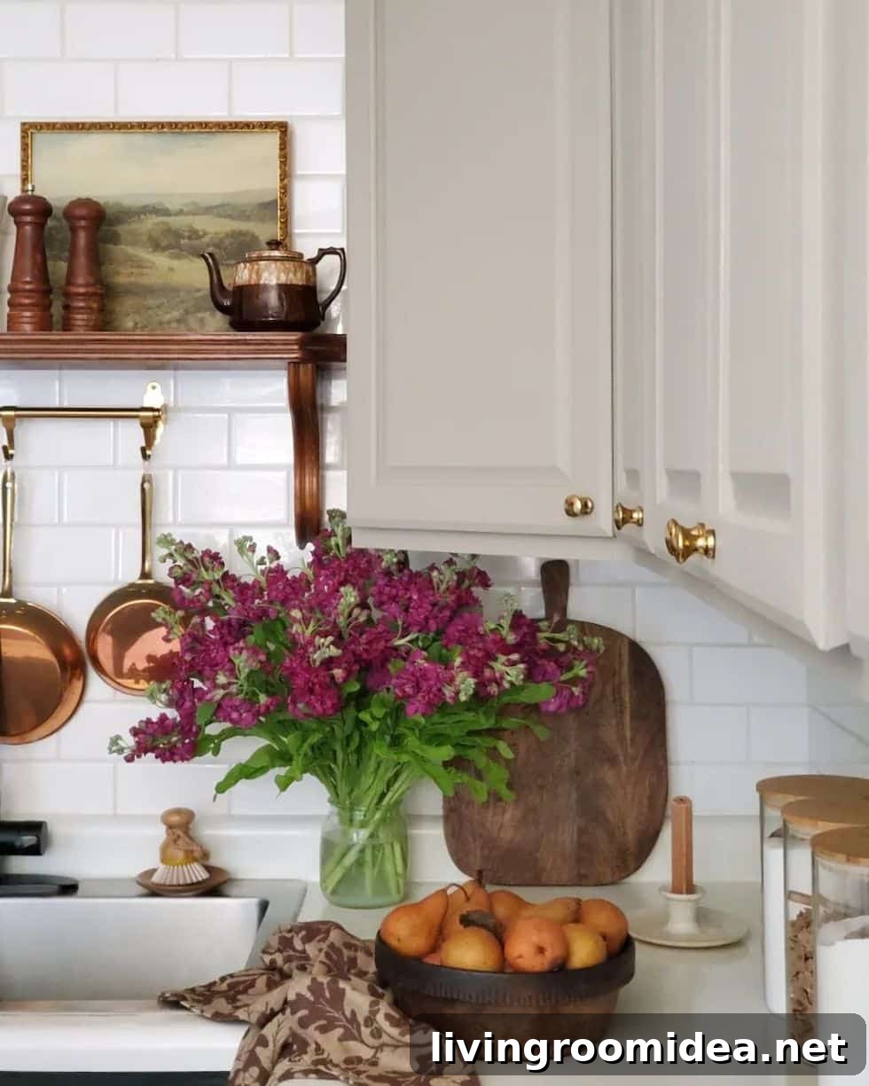 October Ambience for Cozy Rooms: Sunday Strolls and Scrolls 5 October moods for cozy rooms, get inspired by these lovely spaces.