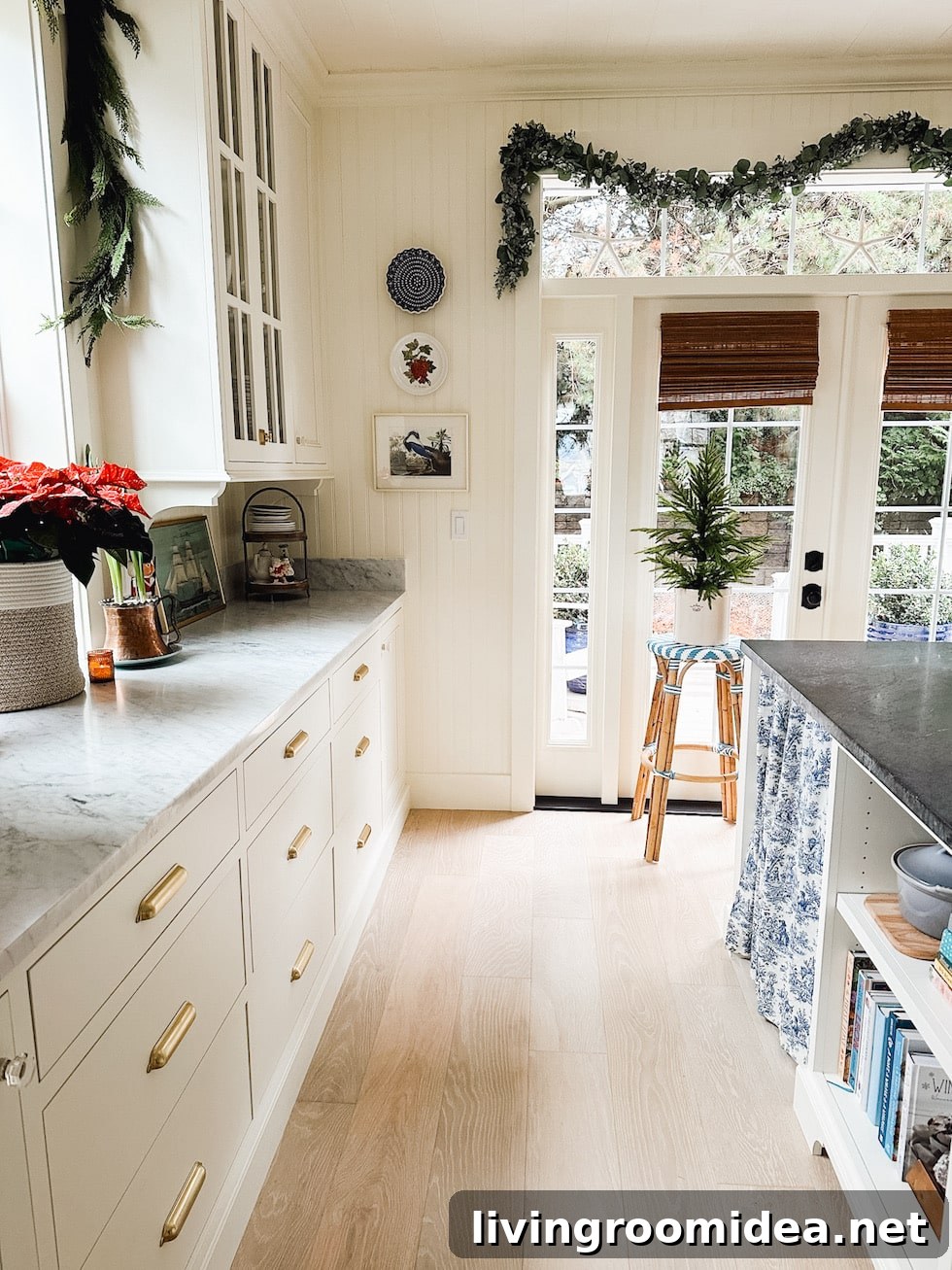 English-Inspired Cottage Kitchen: Our Christmas Decorating Story 5 English-inspired kitchen in a coastal home