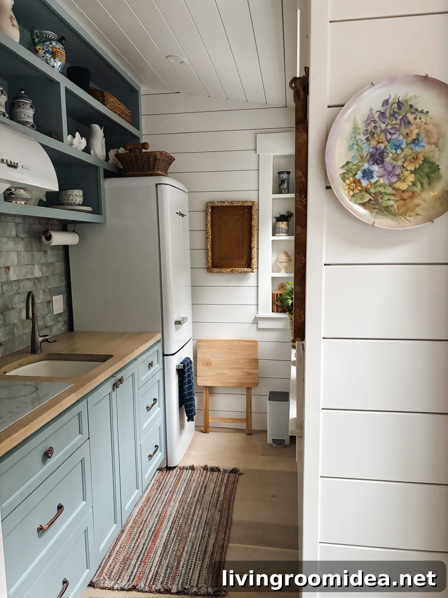 Tiny Cottage Kitchen 