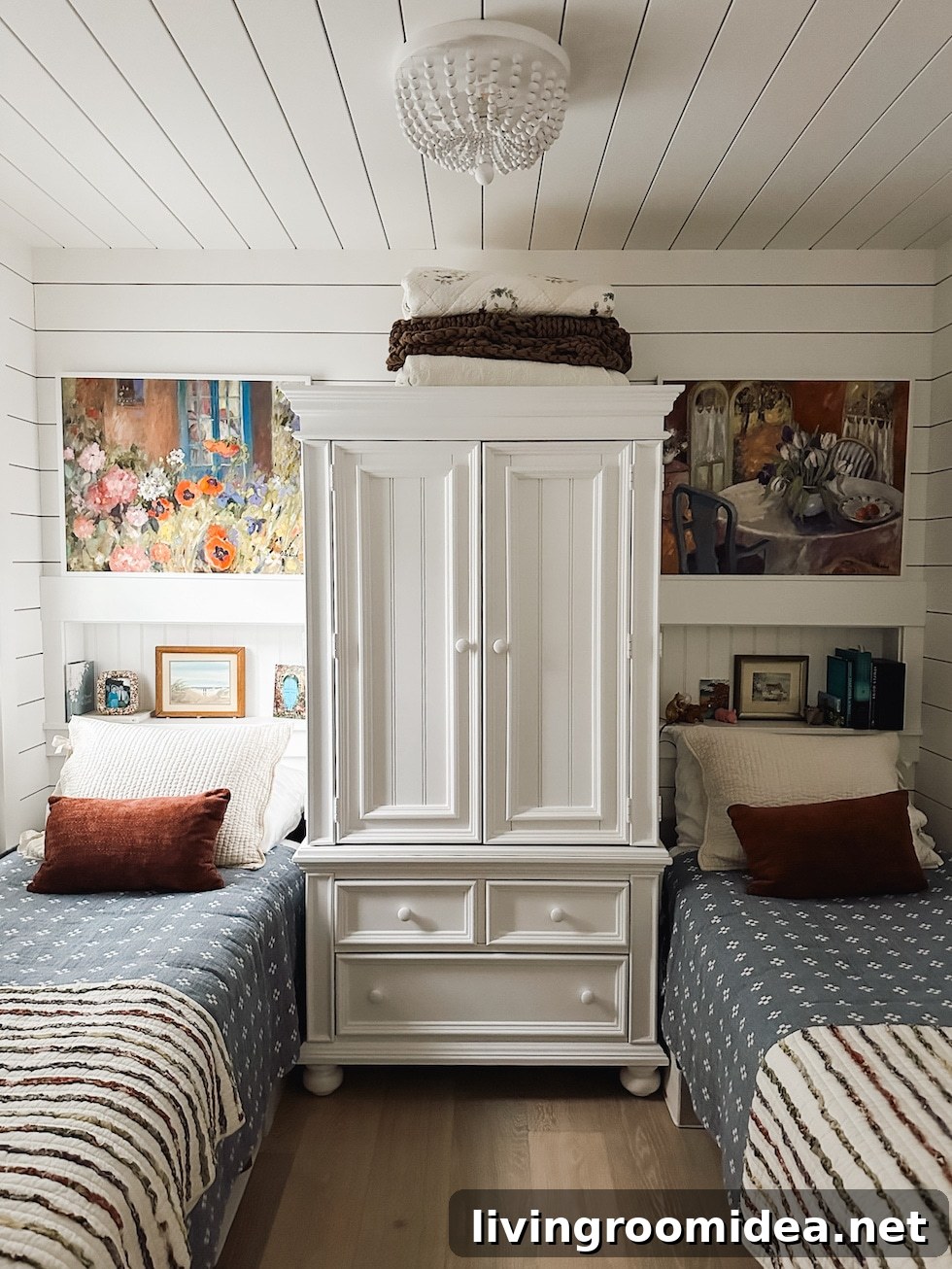 Tiny cottage bed nooks

