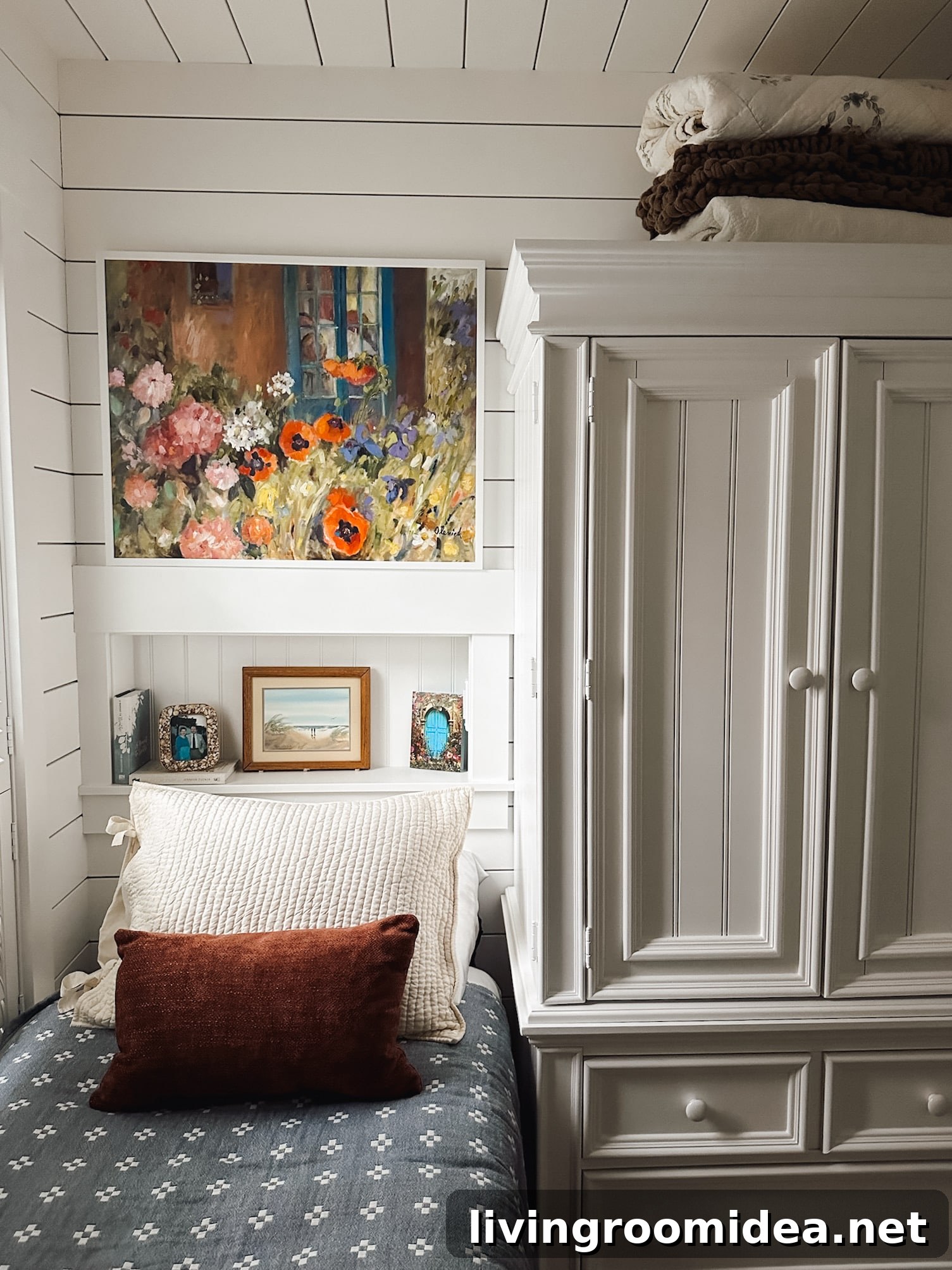 Tiny Cottage Bed Nooks