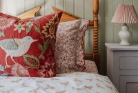 5 Elegant Green-Accented Rooms to Inspire Your Sunday Strolls and Scrolling