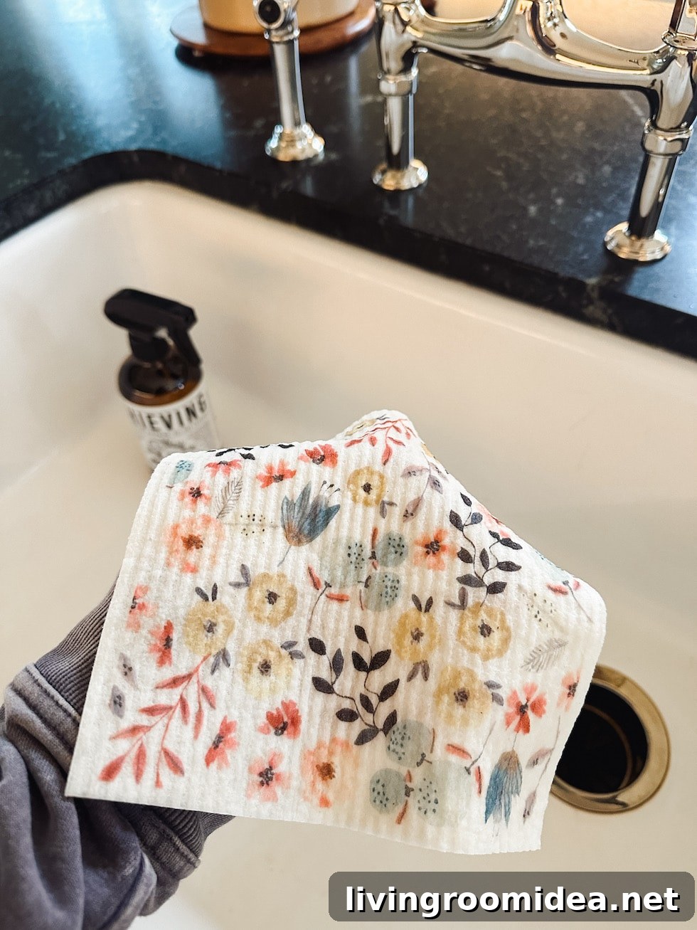 Cleaning with Swedish Dishtowes