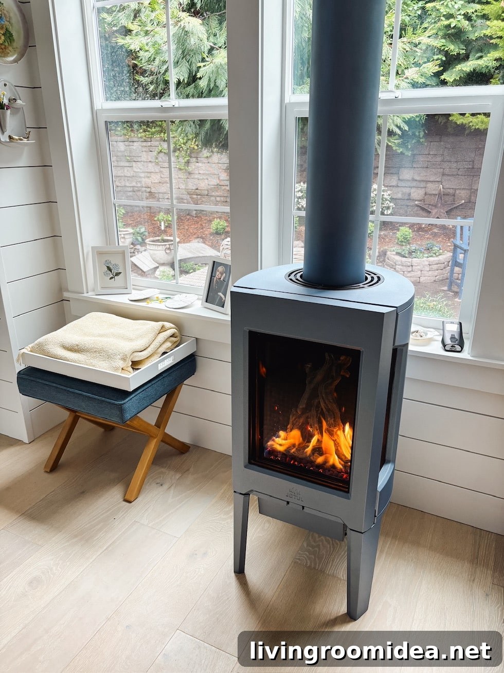 Tiny cottage by the sea fireplace