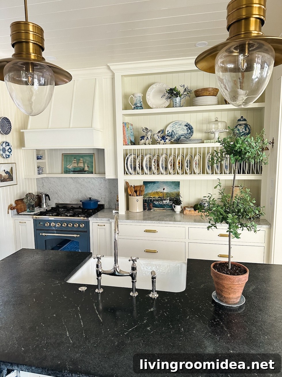 30+ Stylish Summer Decorating Ideas for Bright, Breezy Homes 7 img 168420 6