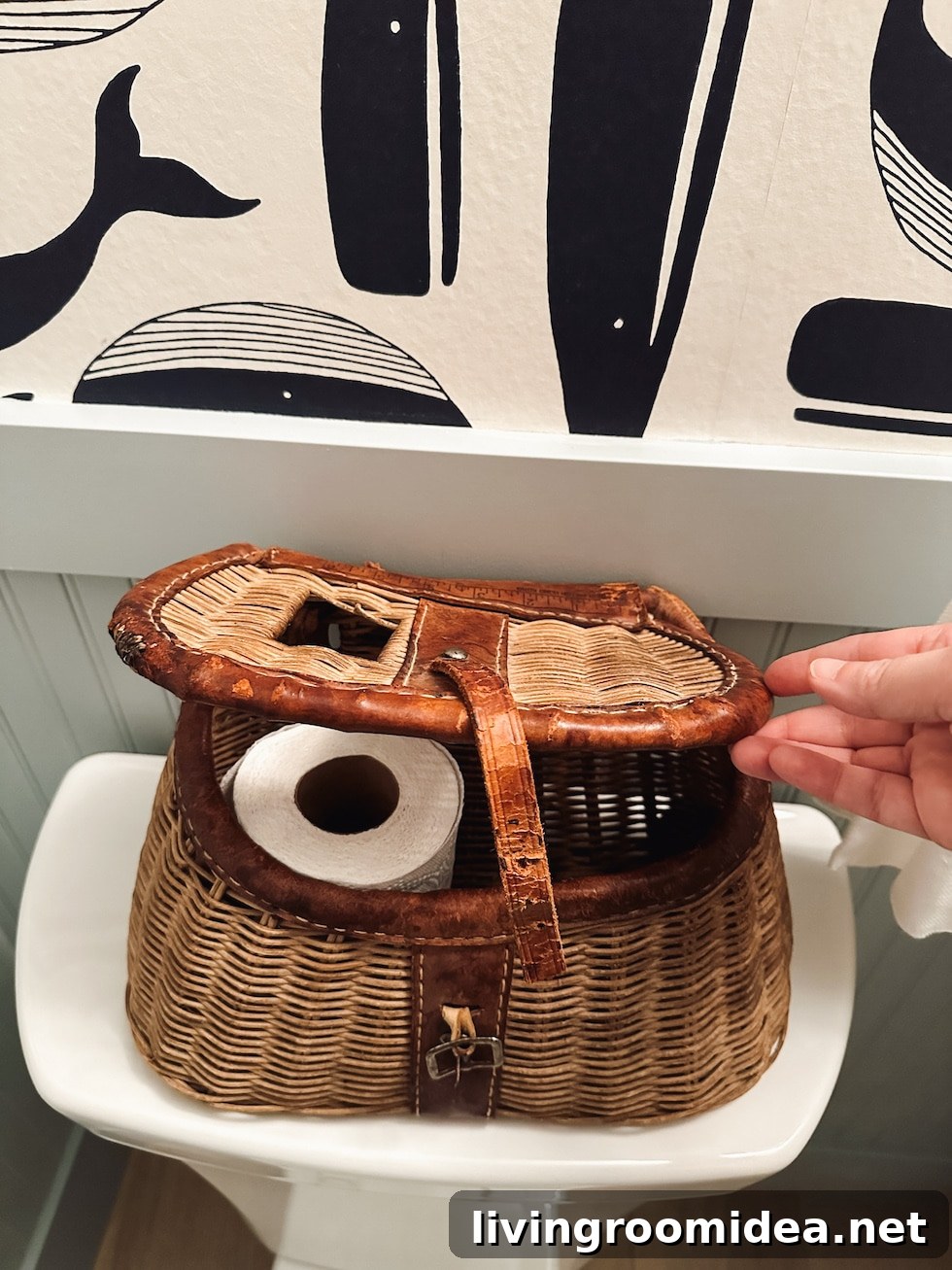 Coastal Decor Ideas Using Vintage Fishing Baskets 10 img 169665 9 2