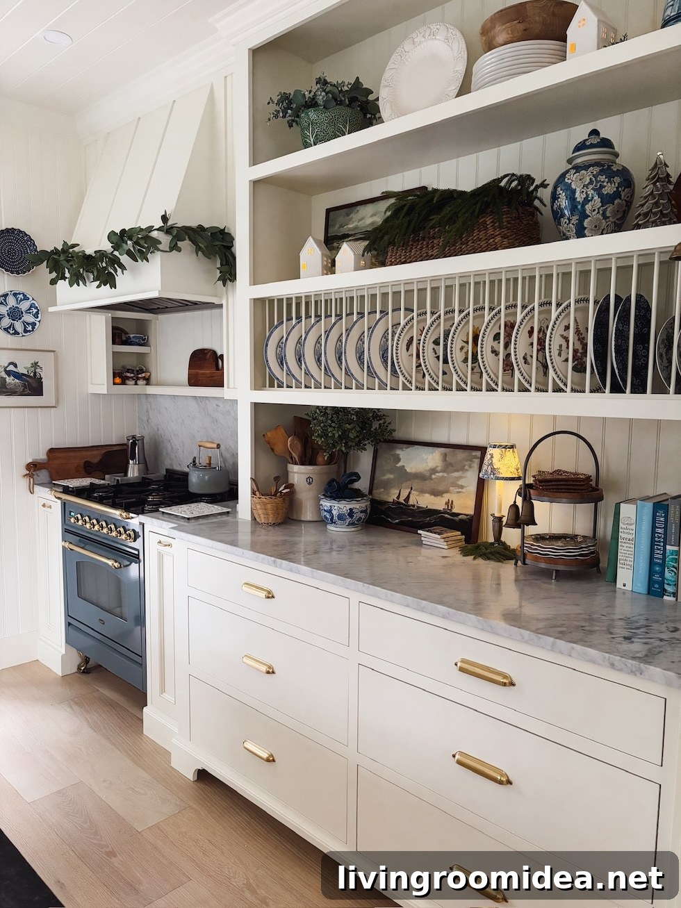 Coastal Cottage Christmas Home Tour 2024: Coastal Holiday Decor Ideas 31 img 173485 37