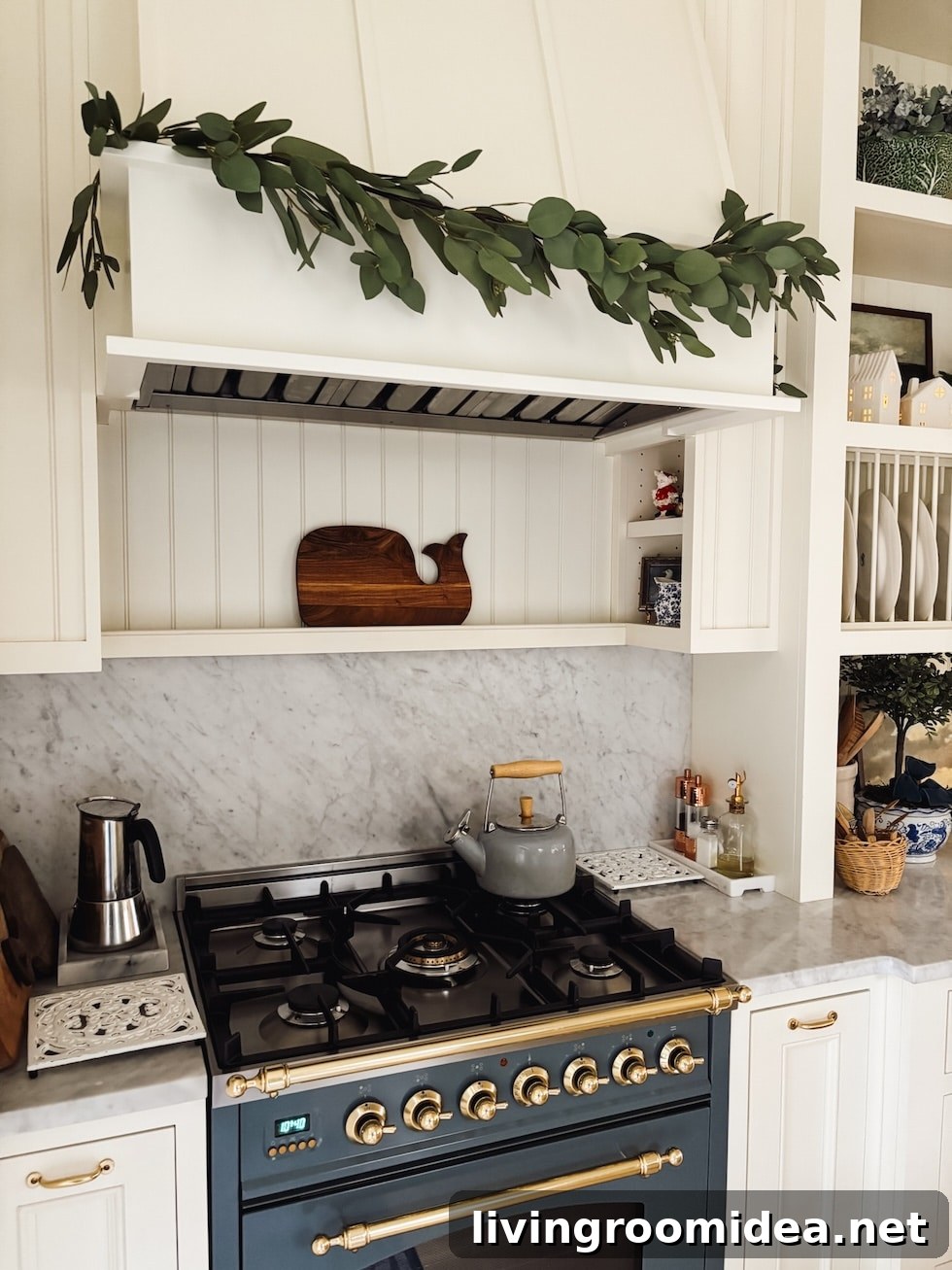 Coastal Cottage Christmas Home Tour 2024: Coastal Holiday Decor Ideas 40 img 173485 47
