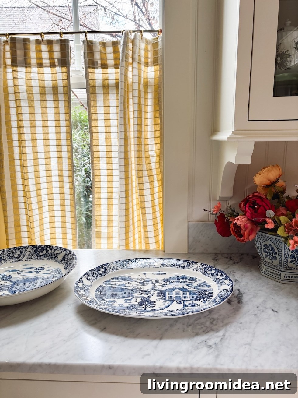 Vintage Blue and White Platters: Care, Display & Buying Guide 7 img 176986 6 2