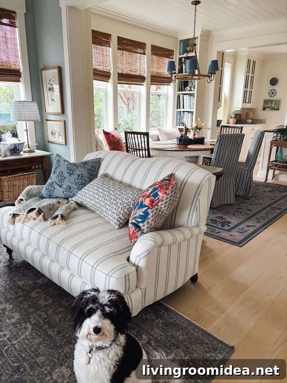 Cottage-Style Throw Pillow Pairings for Spring and Summer Living Rooms 2 img 177047 1 1