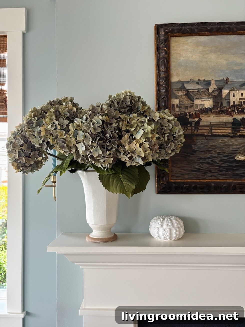 Coastal Cottage Living Room Makeover: Stylish Seaside Refresh 12 img 180243 13 1