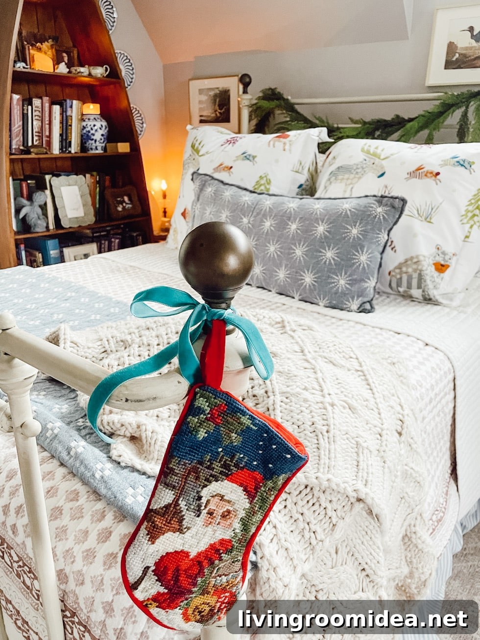 Nancy Meyers–Style Coastal Christmas: 9+ Cottage Decor Ideas 20 img 183517 23 1