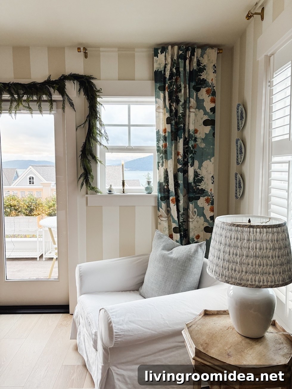 Striped Bedroom Tour: Christmas Decor Ideas and Styling Tips 5 img 185175 4 1