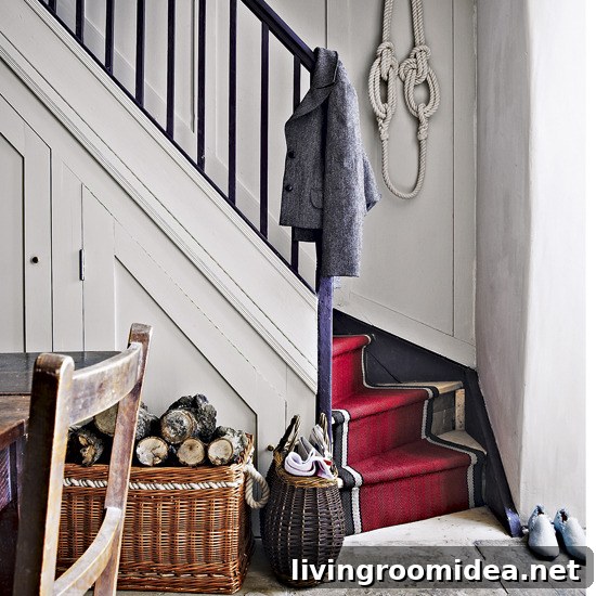 Homes & Gardens Staircase img 18560 1 1
