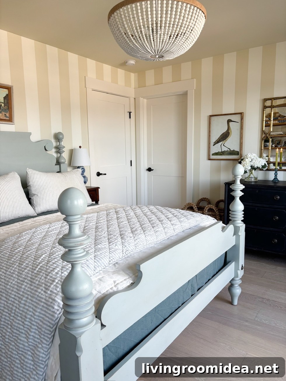 Coastal Cottage Bedroom with Painted Striped Walls: Colors & Sources 3 img 188927 2