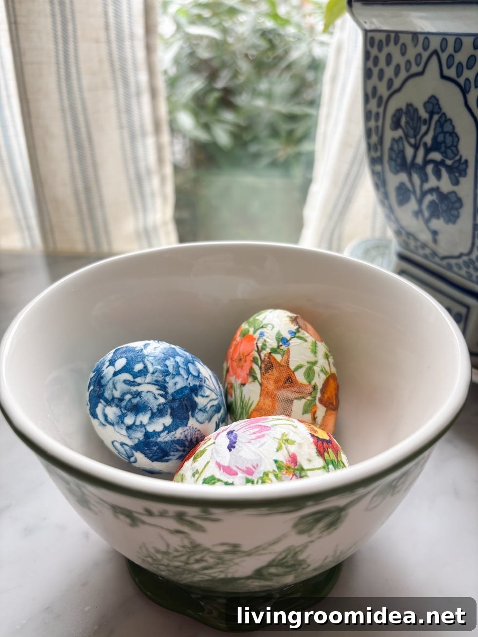 Decoupage Easter Eggs with Paper Napkins – Spring Craft Tutorial 5 img 191263 4