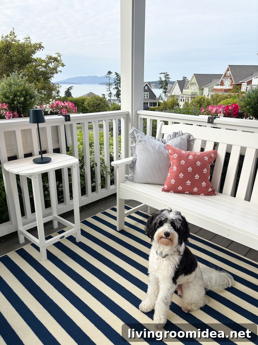 Summer-Ready Home: Stylish Red, White & Blue Decorating Ideas 2 img 193423 1
