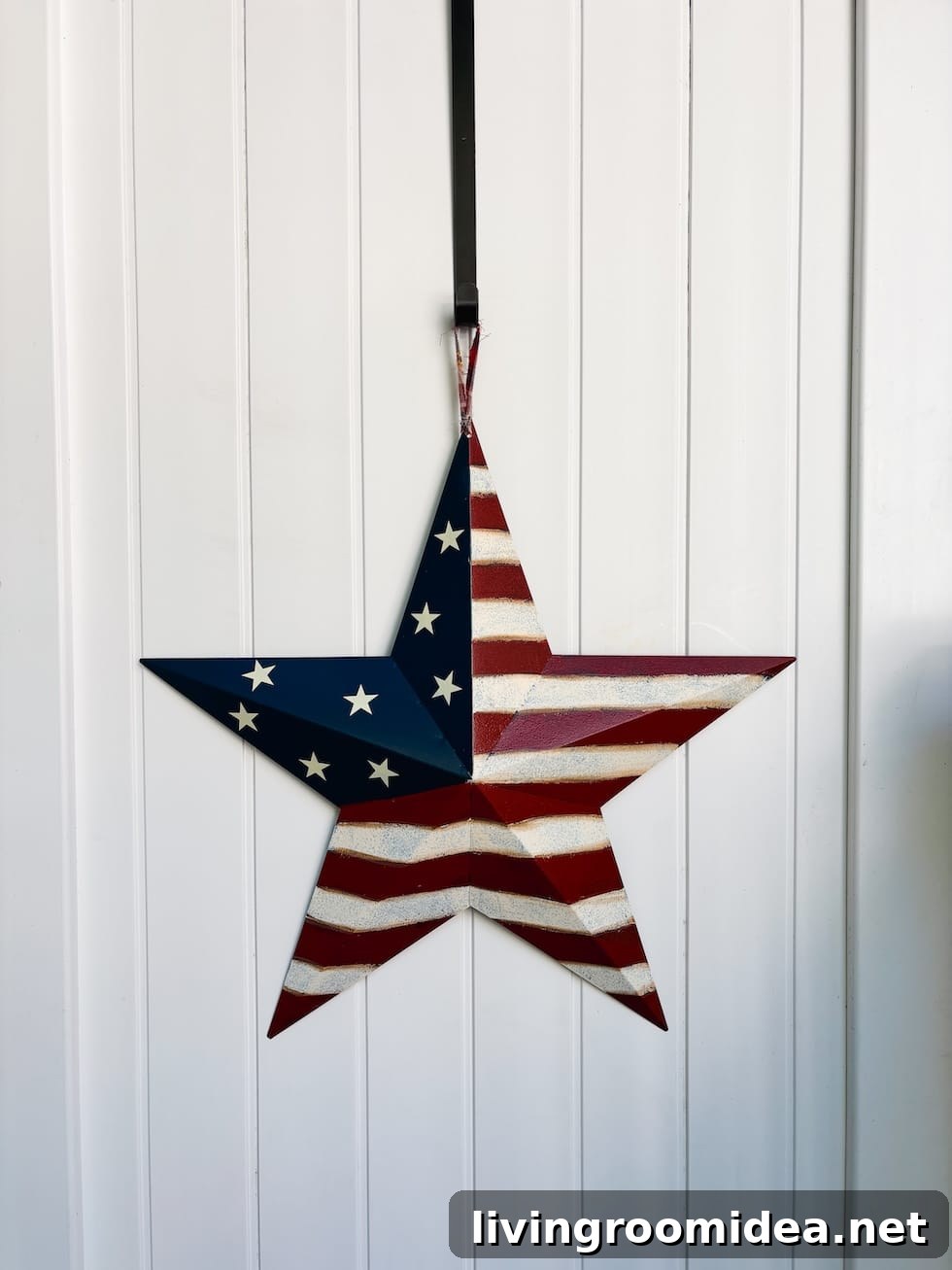 Summer-Ready Home: Stylish Red, White & Blue Decorating Ideas 7 img 193423 7