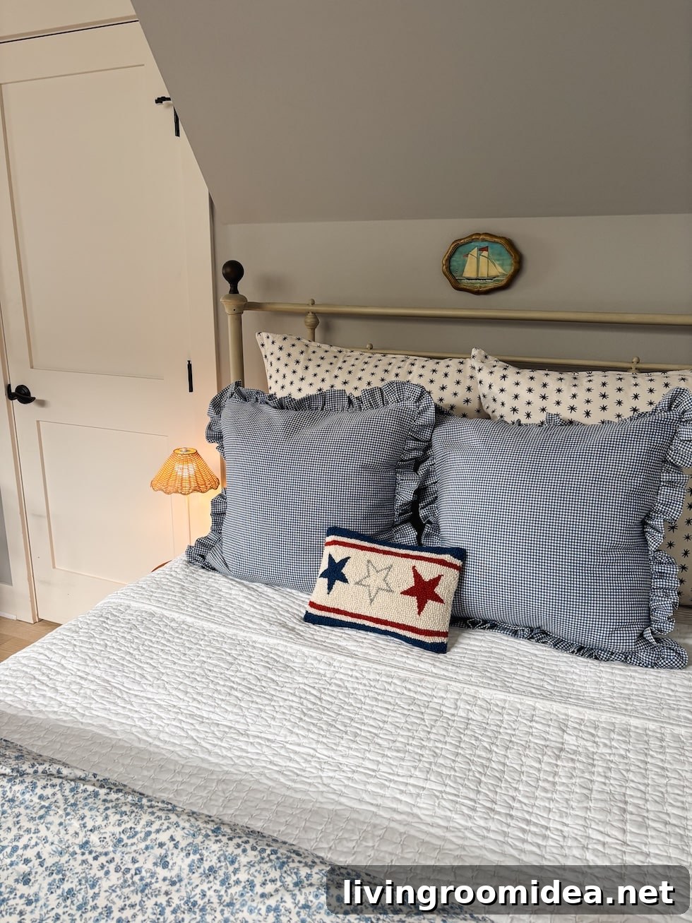 Summer-Ready Home: Stylish Red, White & Blue Decorating Ideas 8 img 193423 8
