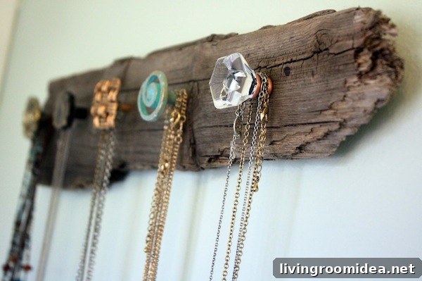 Everyday Style Tips to Wear with Confidence 4 DIY Driftwood Necklace Holder