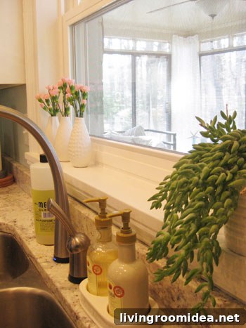Pretty in Pink: Affordable Floral Arrangements on a Budget 5 Ikea bud vases with pink carnations