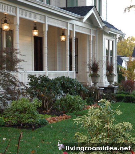 white farmhouse cottage