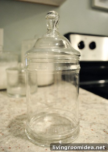 Thrift store glass apothecary jar for Thanksgiving craft