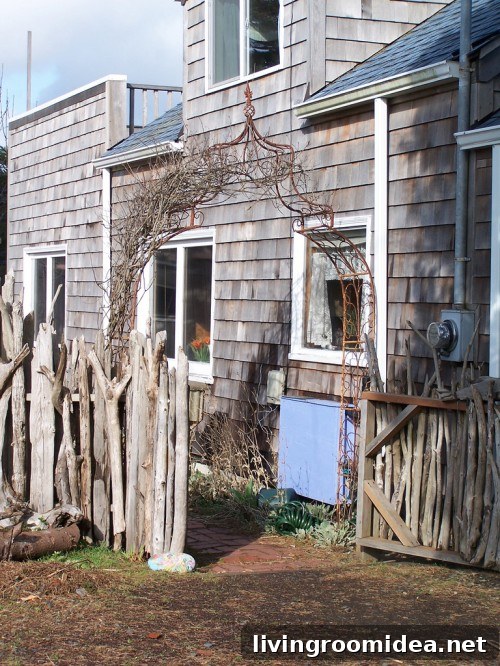 drift wood and metal fence arbor img 30674 7