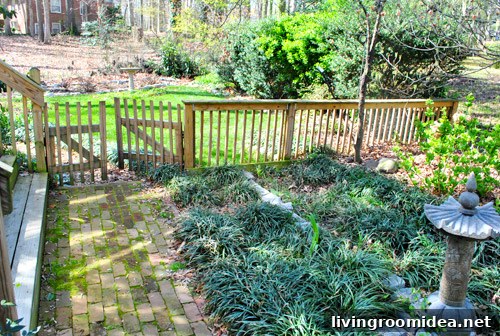 Small fenced yard detail