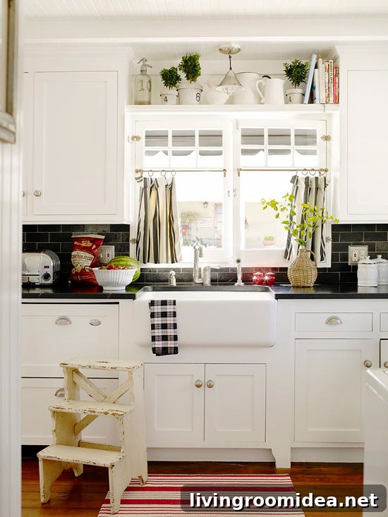 Cottage Decorating: Add a Chic Pop of Red to Your Home 5 beach cottage kitchen
