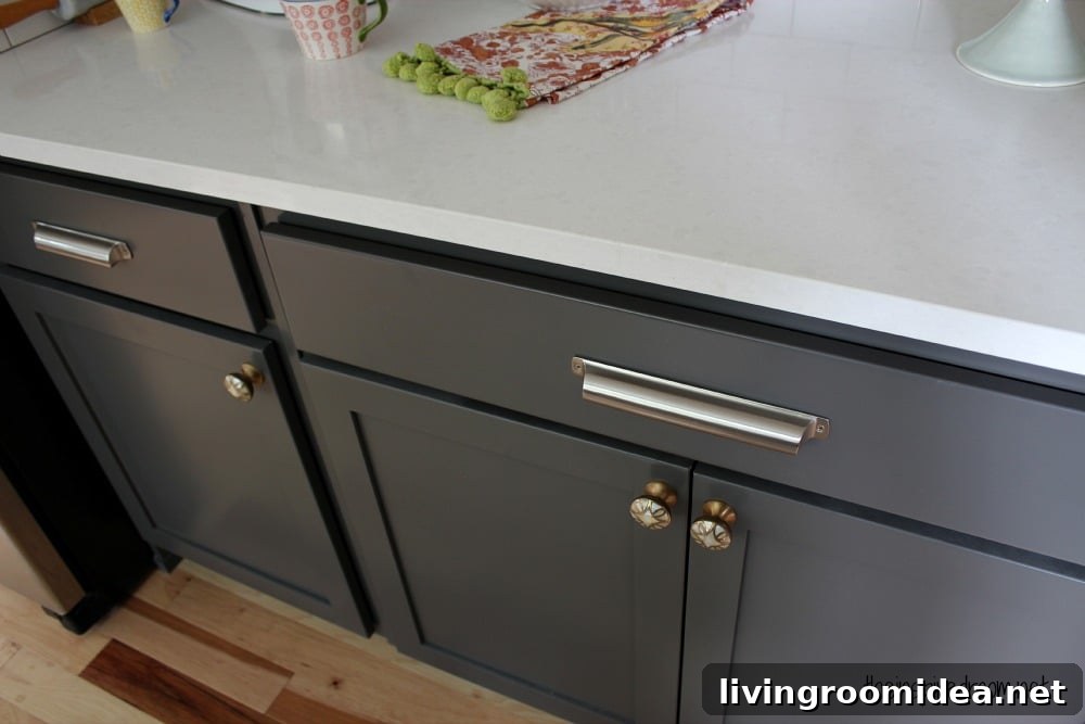 kitchen cabinet hardware and paint colors