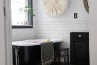 Classic Black-and-White Bathroom Ideas for Timeless Style