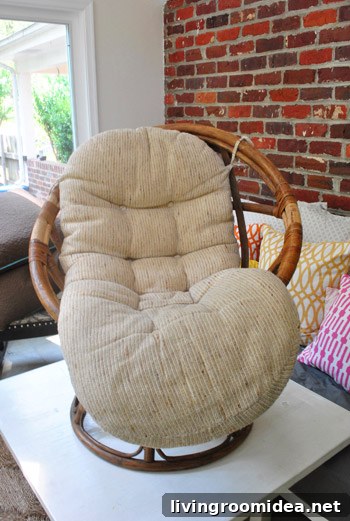 How to Buy a Thrift Store Egg Chair: Tips for Scoring Great Finds 6 Thrifted swivel egg chair