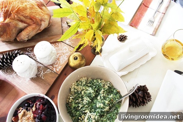 Rustic table decor for thanksgiving