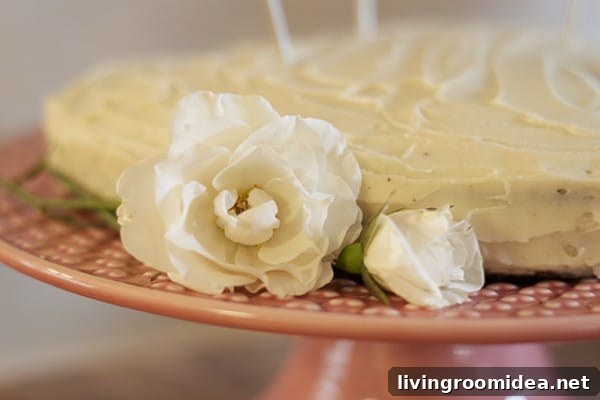 Valentine’s Day Party Ideas & DIY Cake Topper Tutorial 14 Valentine's Cake