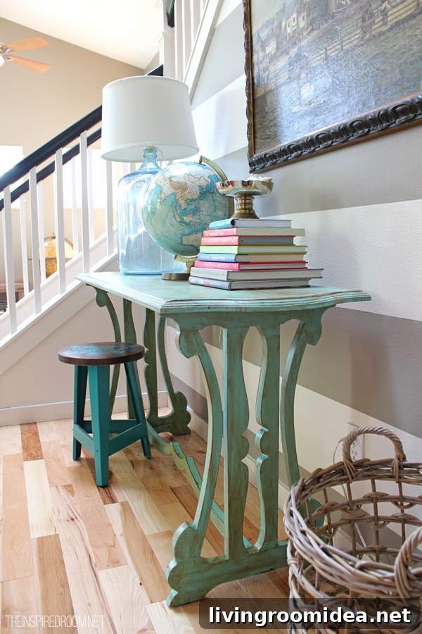 Inspiring Ways to Style Your Latest Flea Market Find 5 Beachy entry table