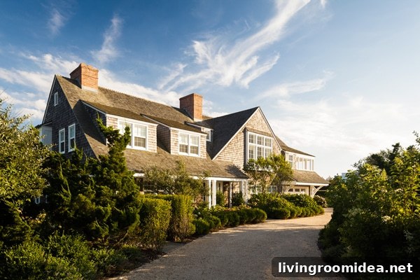 Shingled House in the Hamptons by Sawyer Berson Architects