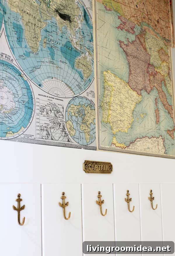Summer Home Decorating Ideas: Tour Inspiring Seasonal Rooms 15 Anchor Hooks for the Entry