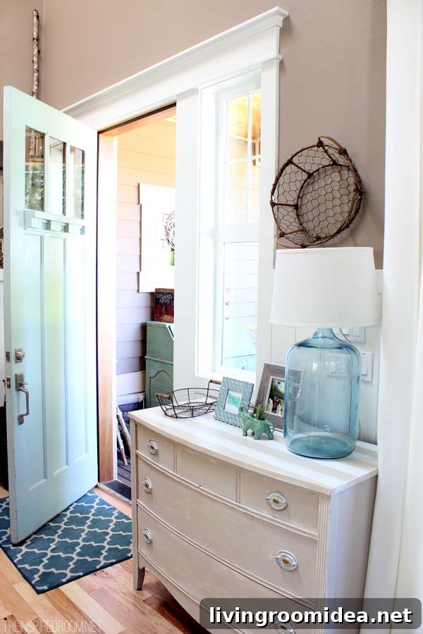 Summer Home Decorating Ideas: Tour Inspiring Seasonal Rooms 17 Decorating Summer Entry Table