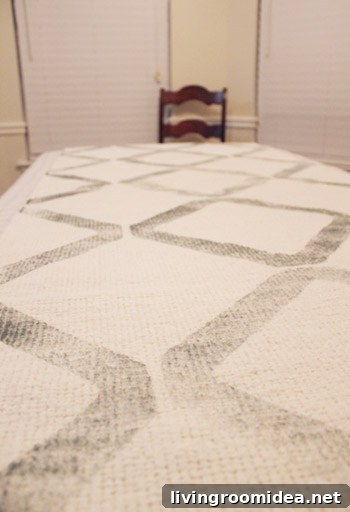 Stamped lattice pattern