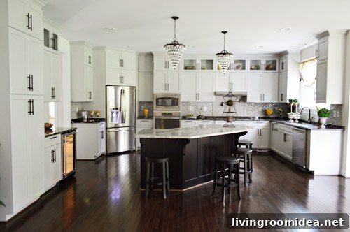 Grand kitchen cabinetry